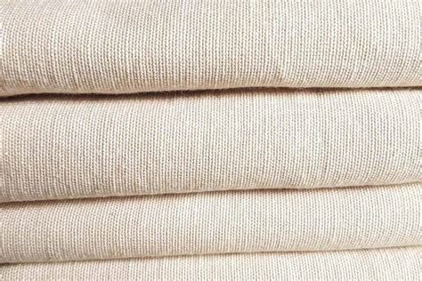 Linen: Ein unverzichtbares Naturfaser für nachhaltige Textilprodukte!